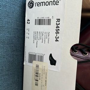 Women’s, size 42, Burgundy Remonte with box